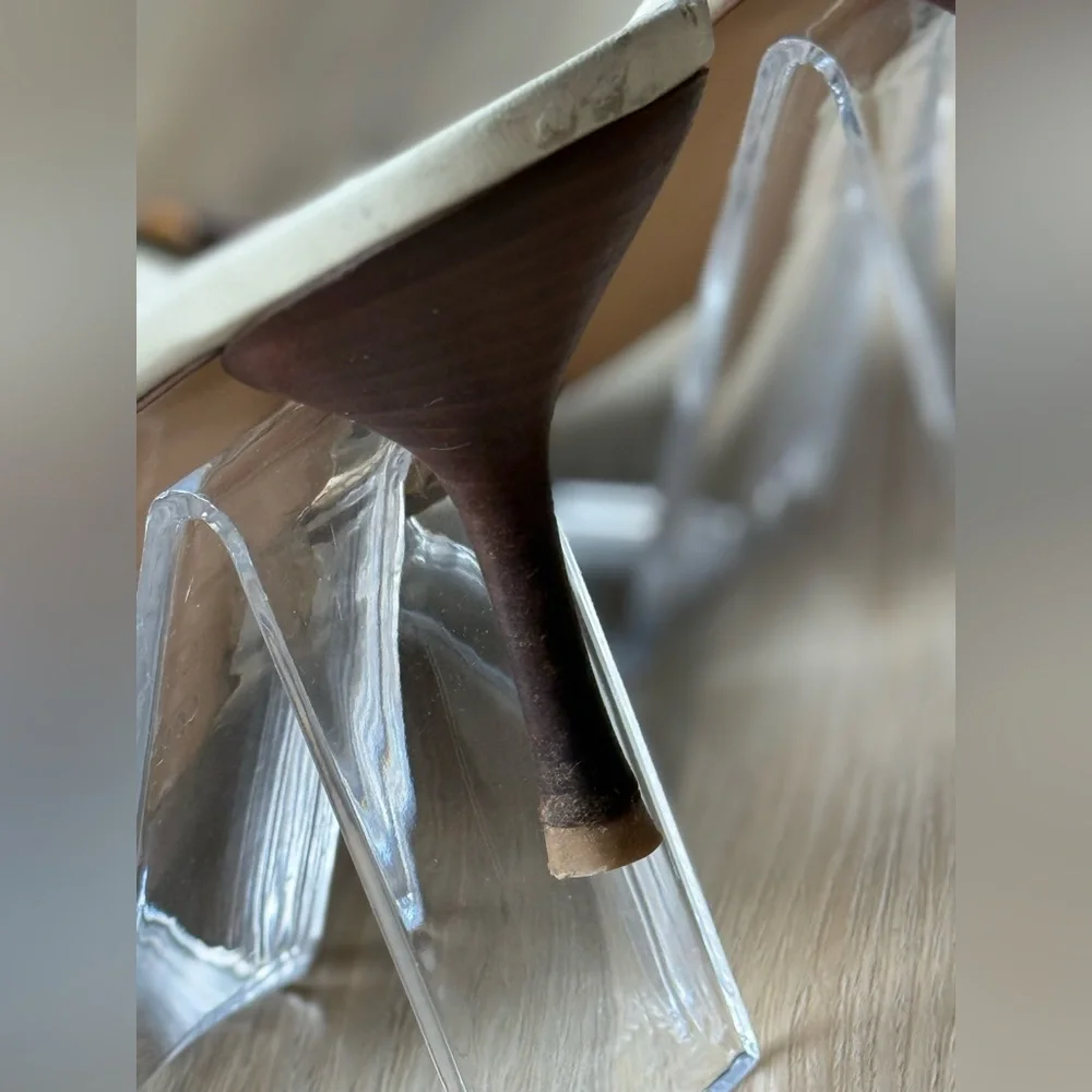 GUCCI Tan/Cream + Rafia Women's Mules in great condition - Picture 4 of 9